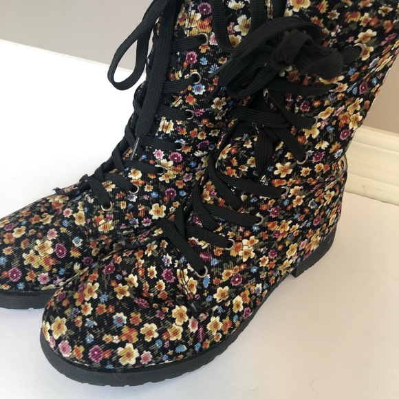 Women’s Floral Mid-Calf Boots - Picture 1 of 4